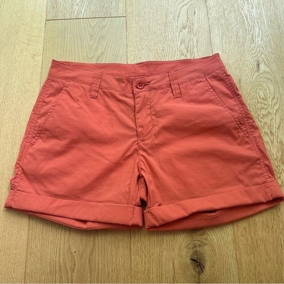 PEAK PERFORMANCE ROSLYN ATHLETIC SHORTS CORAL ORANGE - 27 - Picture 14 of 17